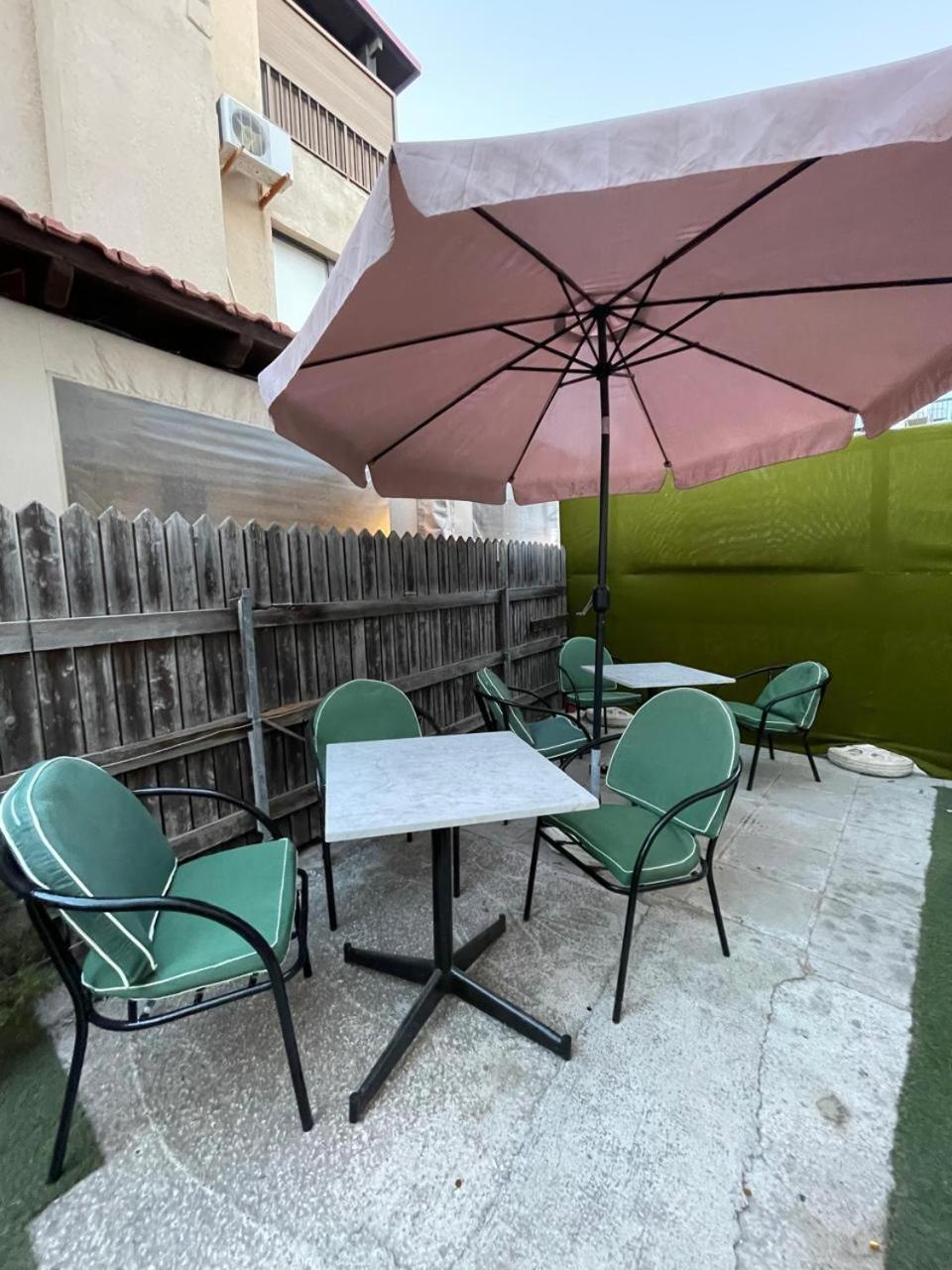 Premium Hostel Marina Paphos Exteriér fotografie